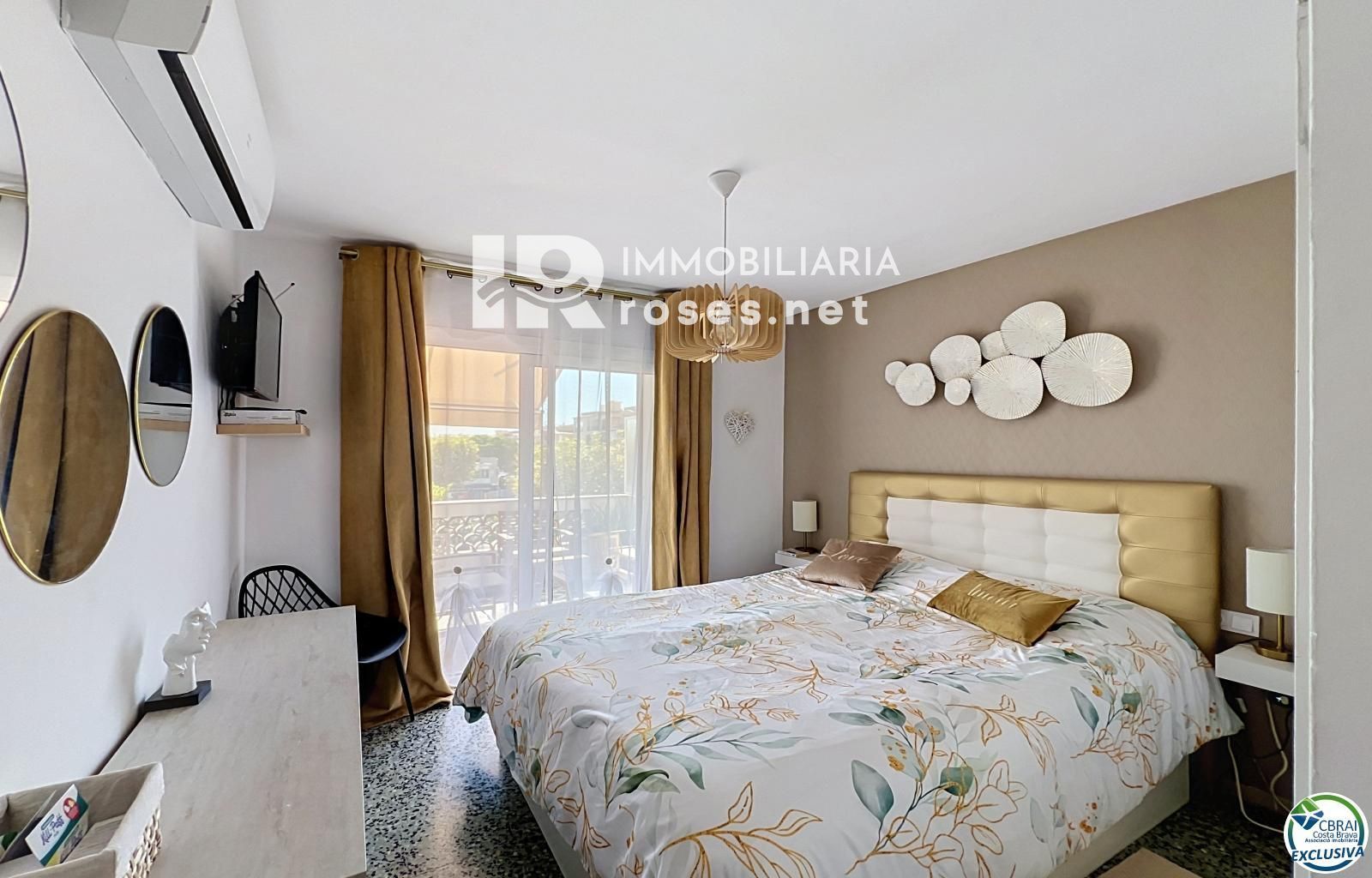 Apartamento reformado con terraza a 150 m de la playa – Empuriabrava - Foto 18