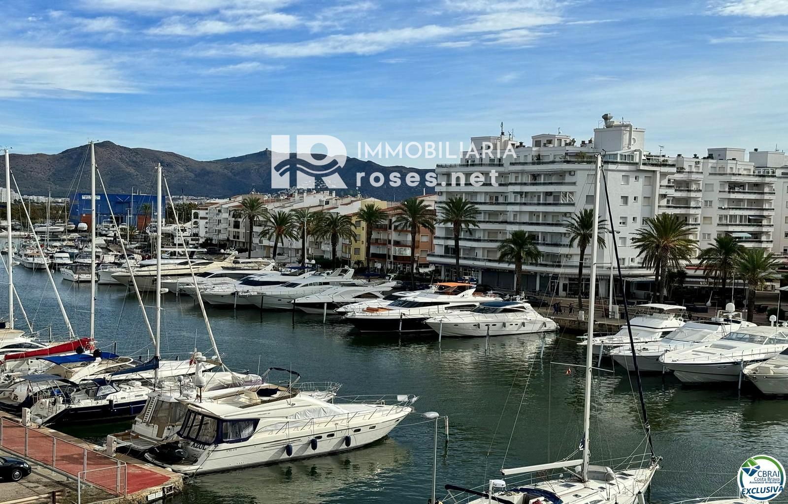Apartamento renovado con terraza y vistas al canal y al mar - Foto 5