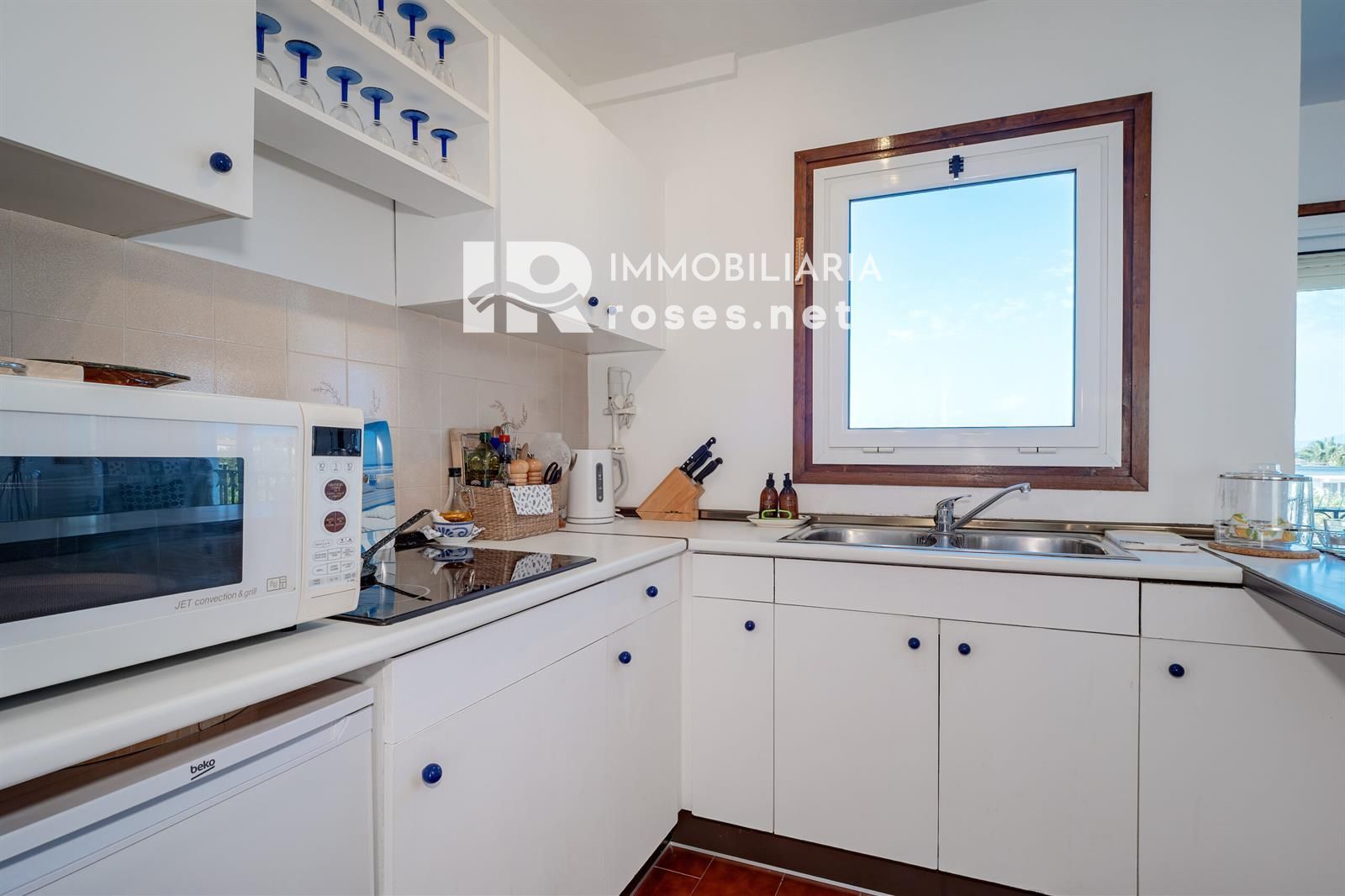 Appartement situé sur la troisième ligne de mer avec piscine, jardin et parking - Foto 12