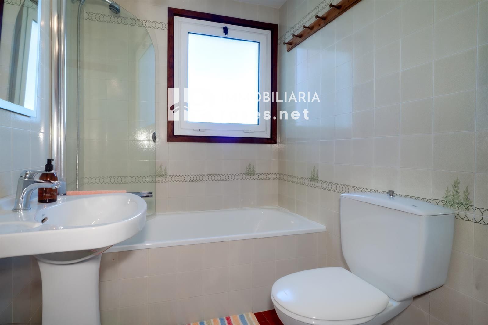 Appartement situé sur la troisième ligne de mer avec piscine, jardin et parking - Foto 13
