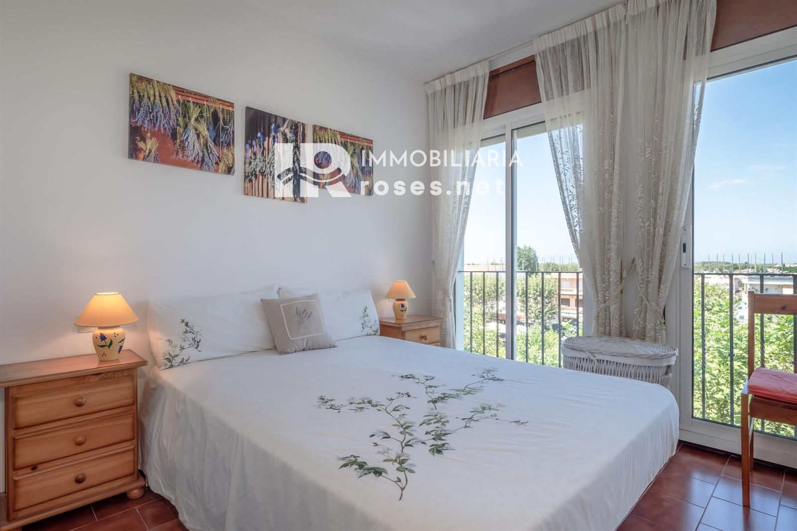 Appartement situé sur la troisième ligne de mer avec piscine, jardin et parking - Foto 14