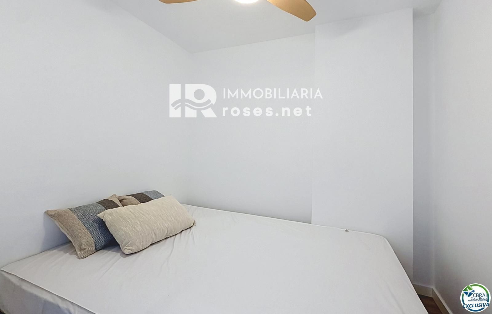 Apartamento en primera línea de mar en Empuriabrava - Foto 7