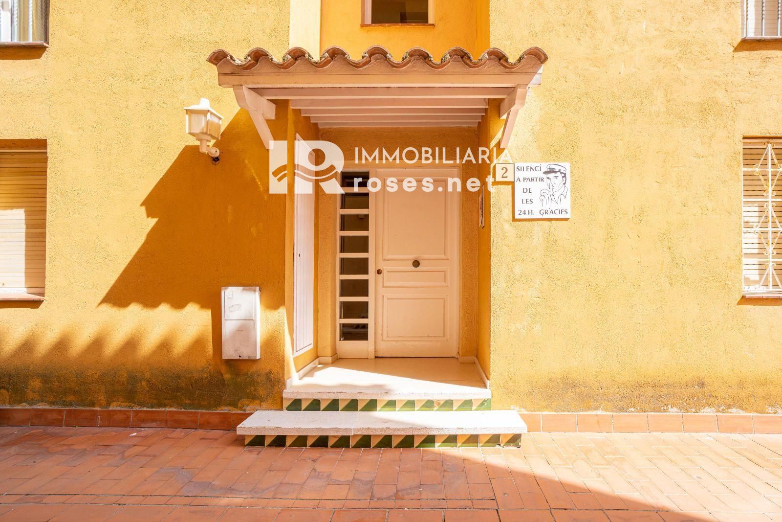 GRAN RESERVA Encantador apartamento a solo 50 metros de la playa, con piscinas, jardines comunitarios y licencia turística - Foto 20