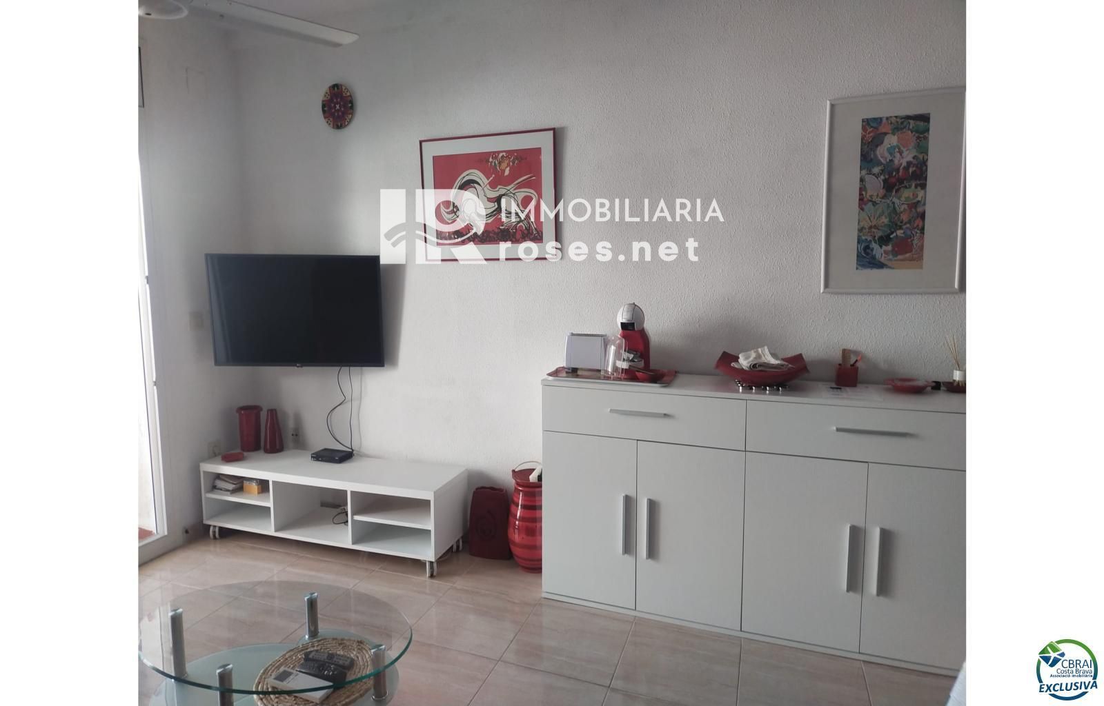 Apartamento agradable junto al lago San Maurici, con bonitas vistas al canal, piscina y jardines comunitarios. - Foto 4