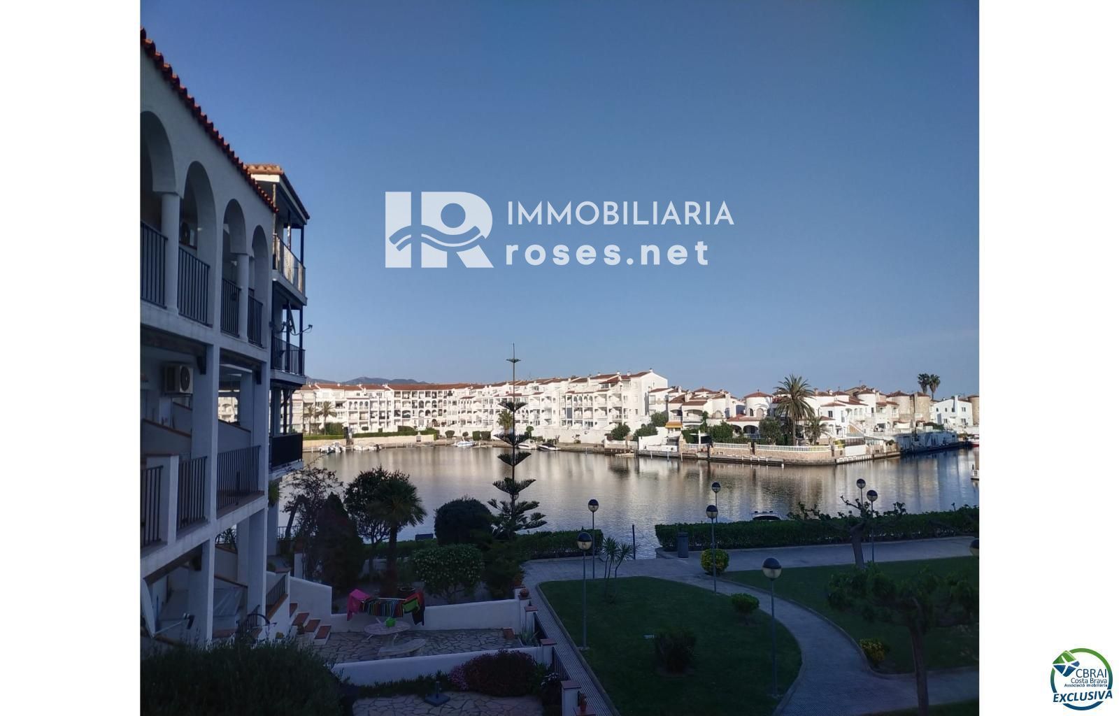Apartamento agradable junto al lago San Maurici, con bonitas vistas al canal, piscina y jardines comunitarios. - Foto 13