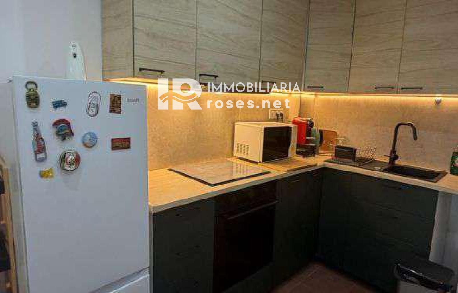Planta baja de 2 habitaciones con terraza en complejo con piscina - Foto 11