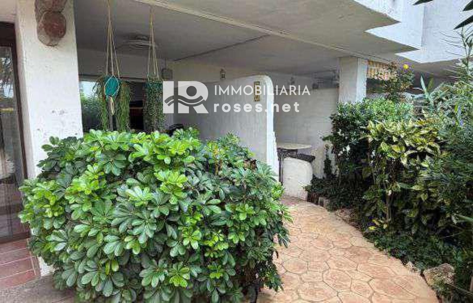 Planta baja de 2 habitaciones con terraza en complejo con piscina - Foto 19