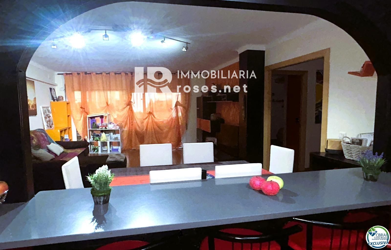 Piso reformado en el centro de Llançà, listo para entrar a vivir - Foto 2
