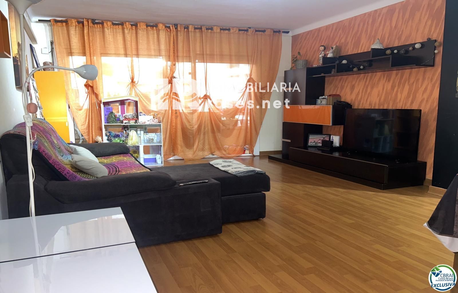 Piso reformado en el centro de Llançà, listo para entrar a vivir - Foto 7