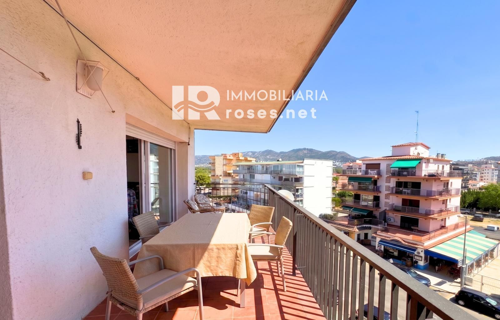 Apartamento luminoso con terraza — Última planta, Santa Margarita, Roses - Foto 3