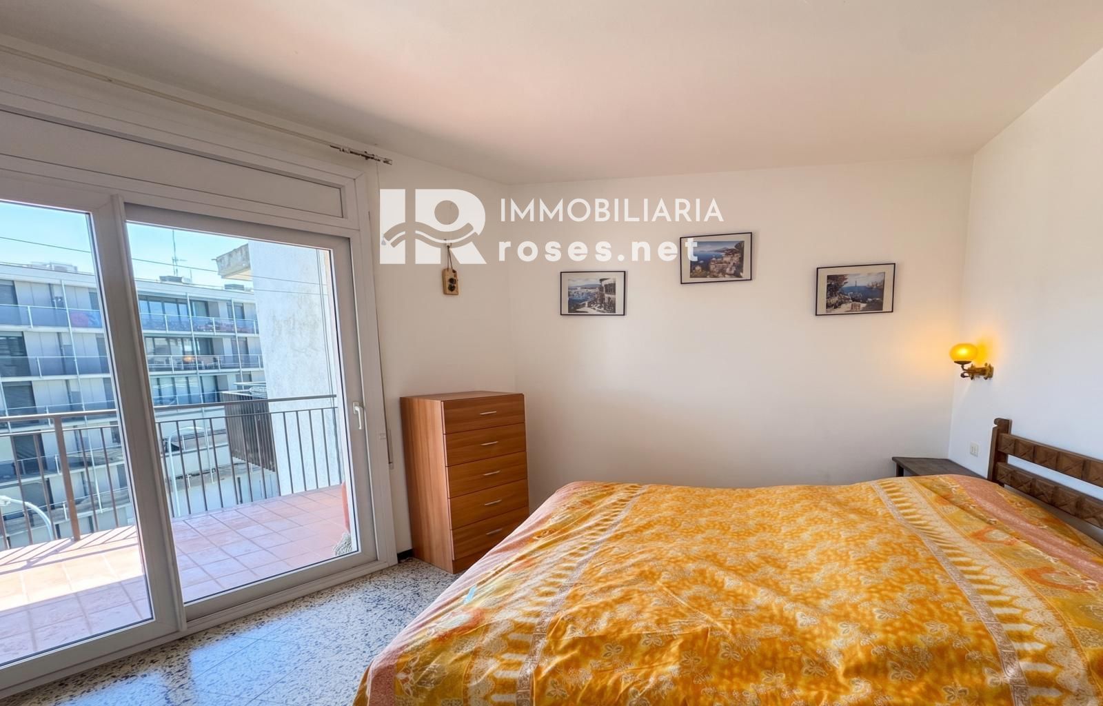 Apartamento luminoso con terraza — Última planta, Santa Margarita, Roses - Foto 11