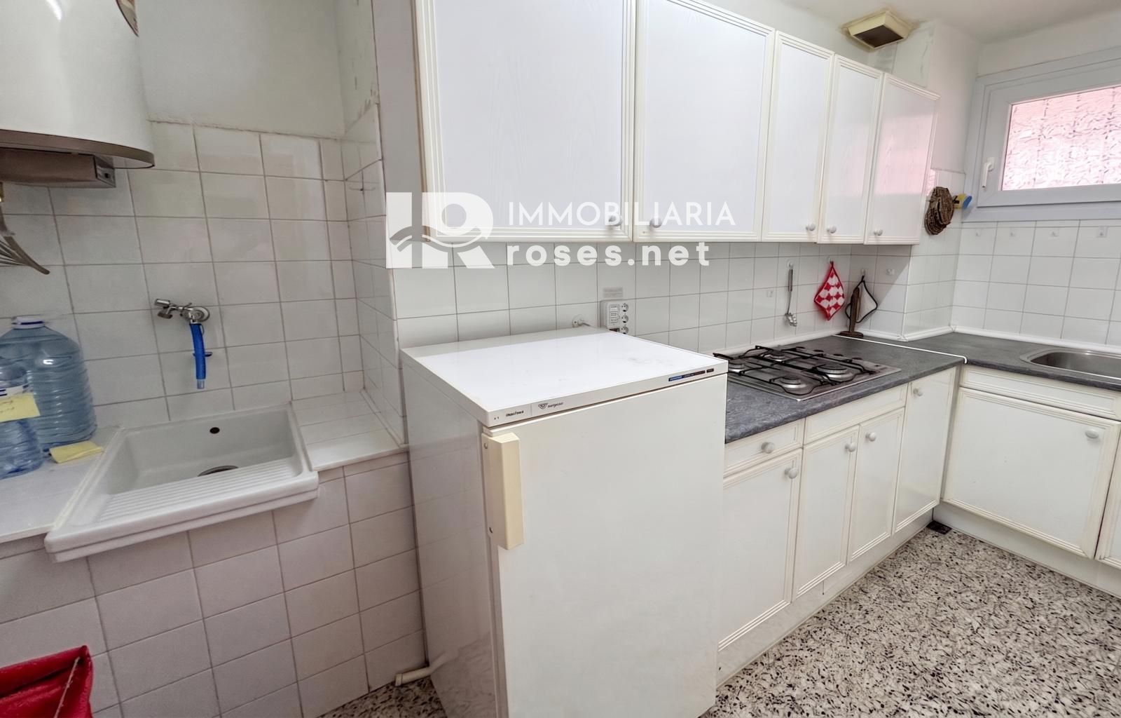 Apartamento luminoso con terraza — Última planta, Santa Margarita, Roses - Foto 18