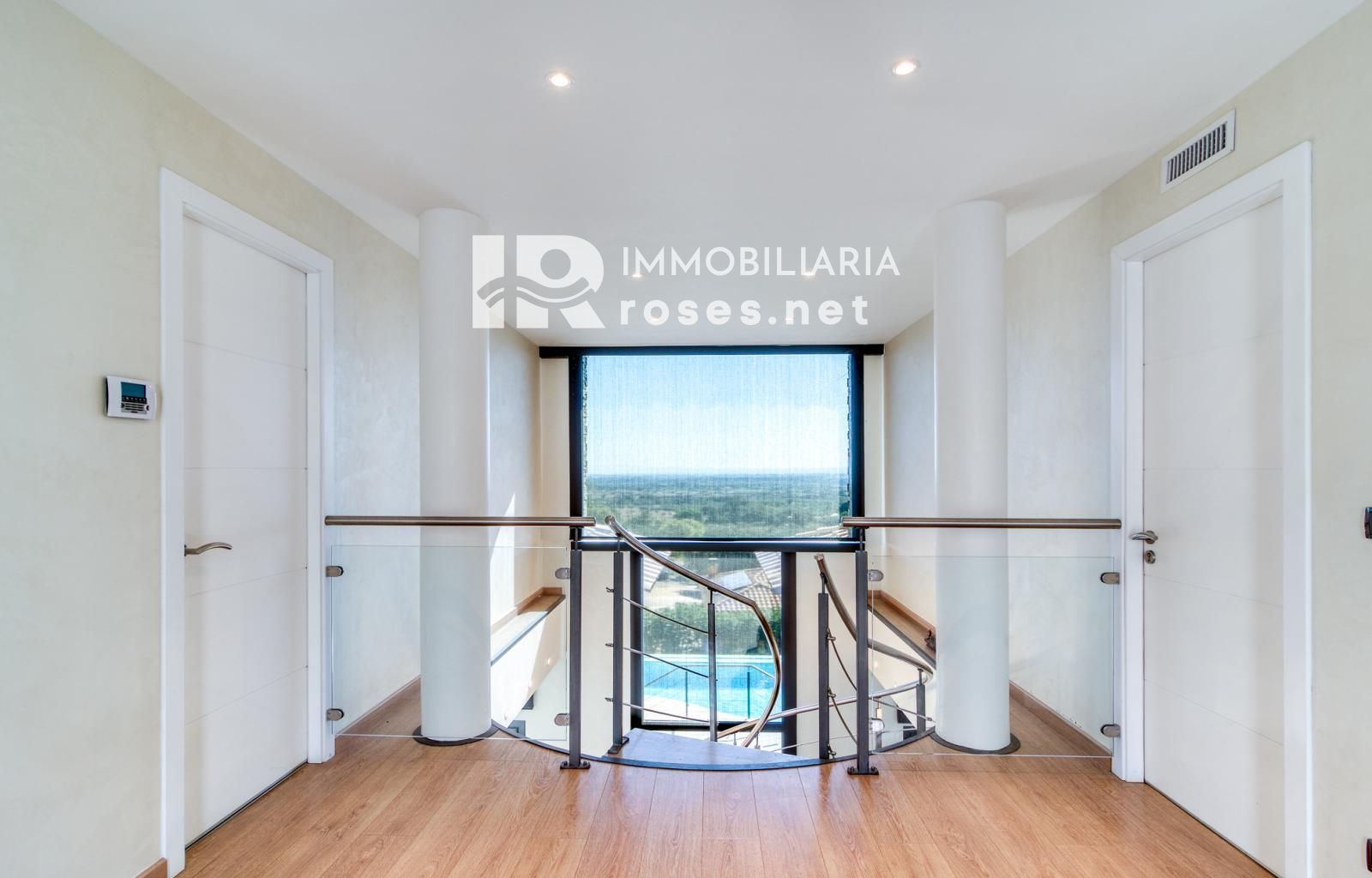 Villa de diseño con piscina y espectaculares vistas a la bahía de Roses – Palau-Saverdera - Foto 4
