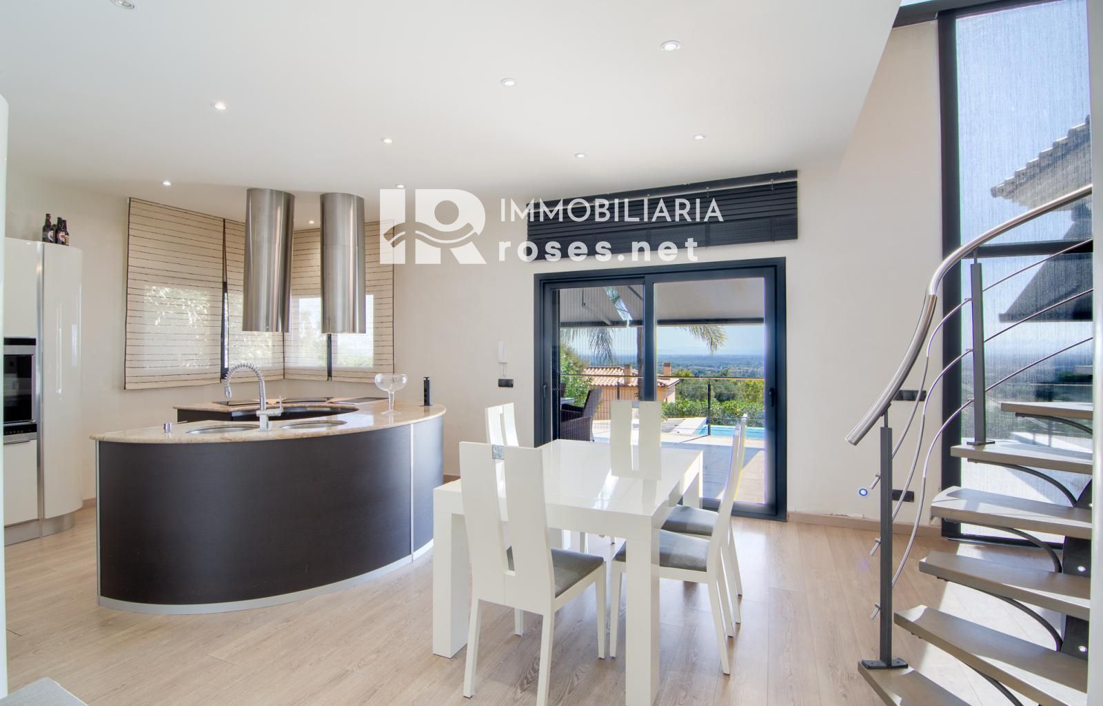 Villa de diseño con piscina y espectaculares vistas a la bahía de Roses – Palau-Saverdera - Foto 29