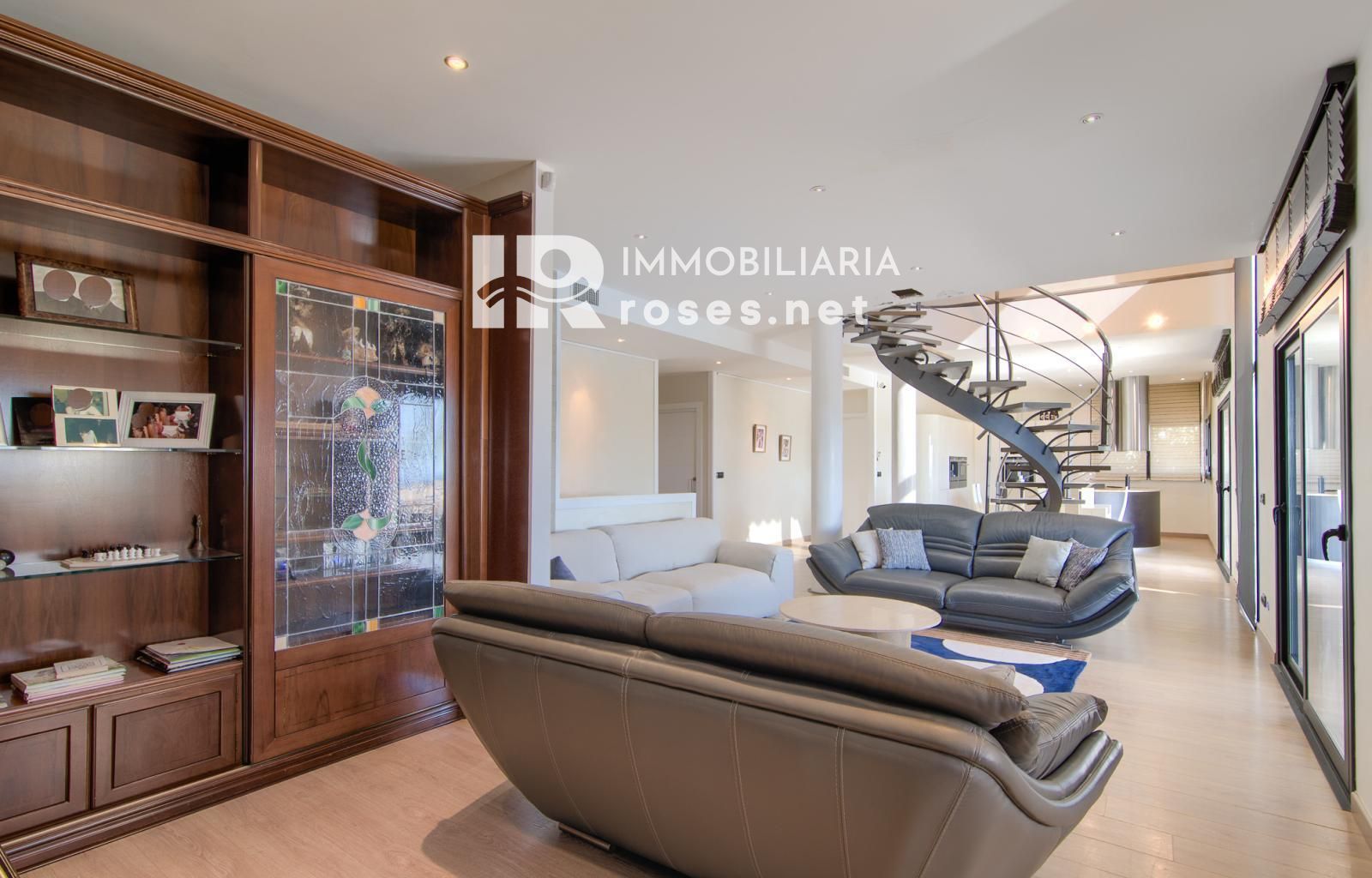 Villa de diseño con piscina y espectaculares vistas a la bahía de Roses – Palau-Saverdera - Foto 32