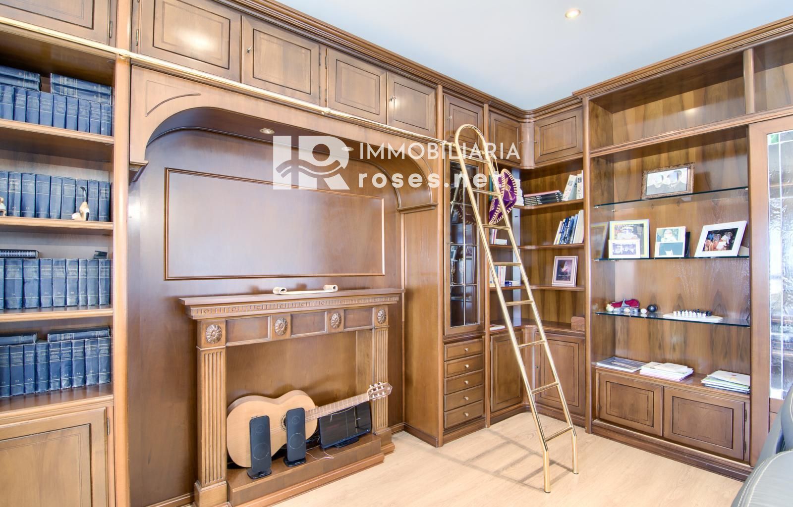 Villa de diseño con piscina y espectaculares vistas a la bahía de Roses – Palau-Saverdera - Foto 34