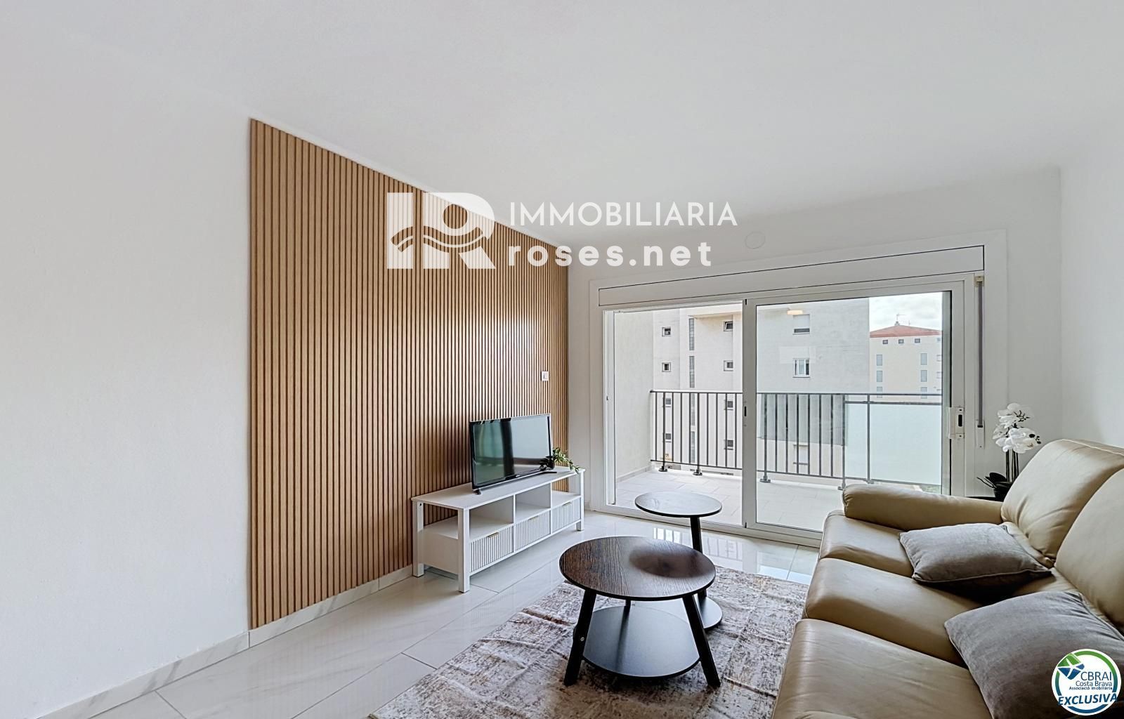 Apartamento 2 dormitorios renovado con terraza en Santa Margarida, Rosas - Foto 14