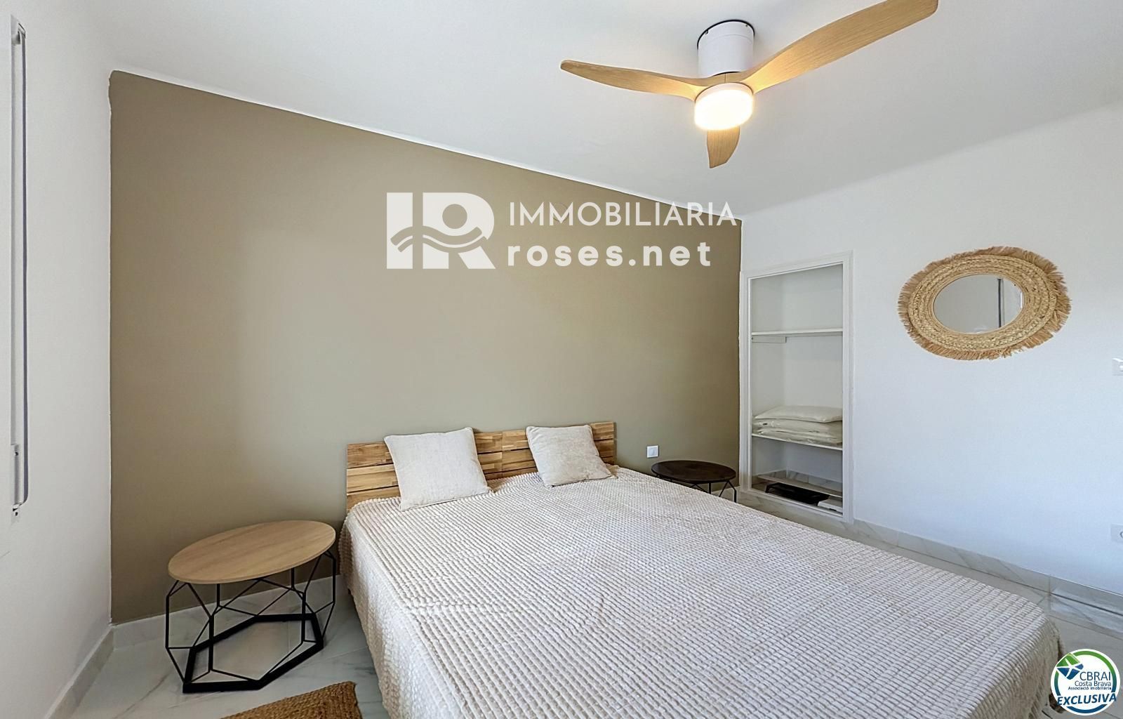 Apartamento 2 dormitorios renovado con terraza en Santa Margarida, Rosas - Foto 18