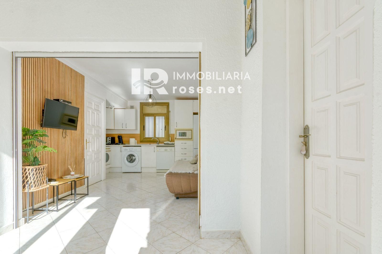 Descubre un lugar donde desconectar, disfrutar de la naturaleza y vivir Roses con calma. - Foto 3