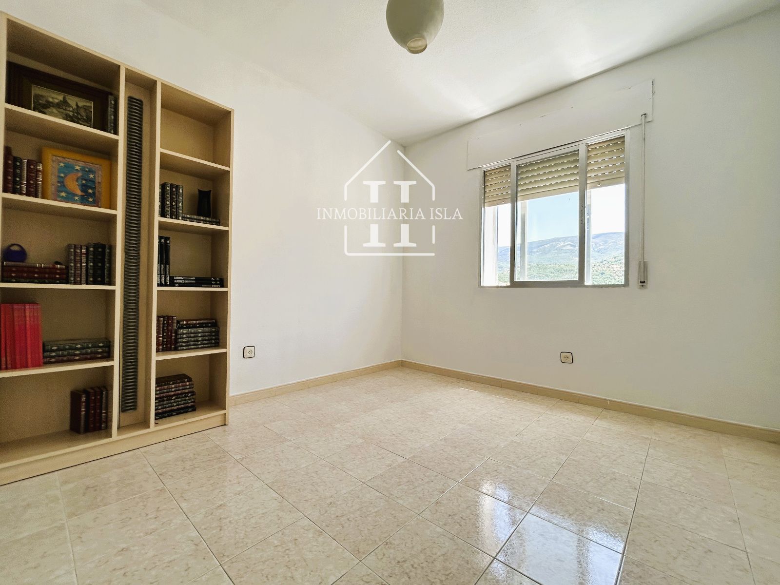 pisos en navaluenga ·  69900€