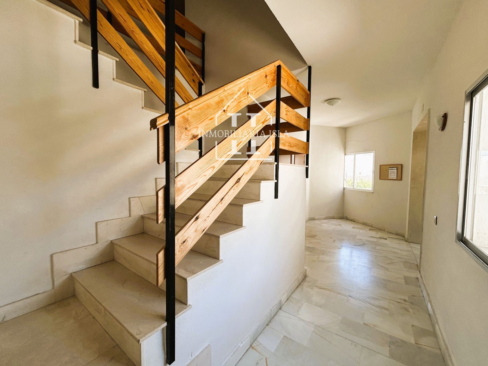 pisos en navaluenga ·  69900€