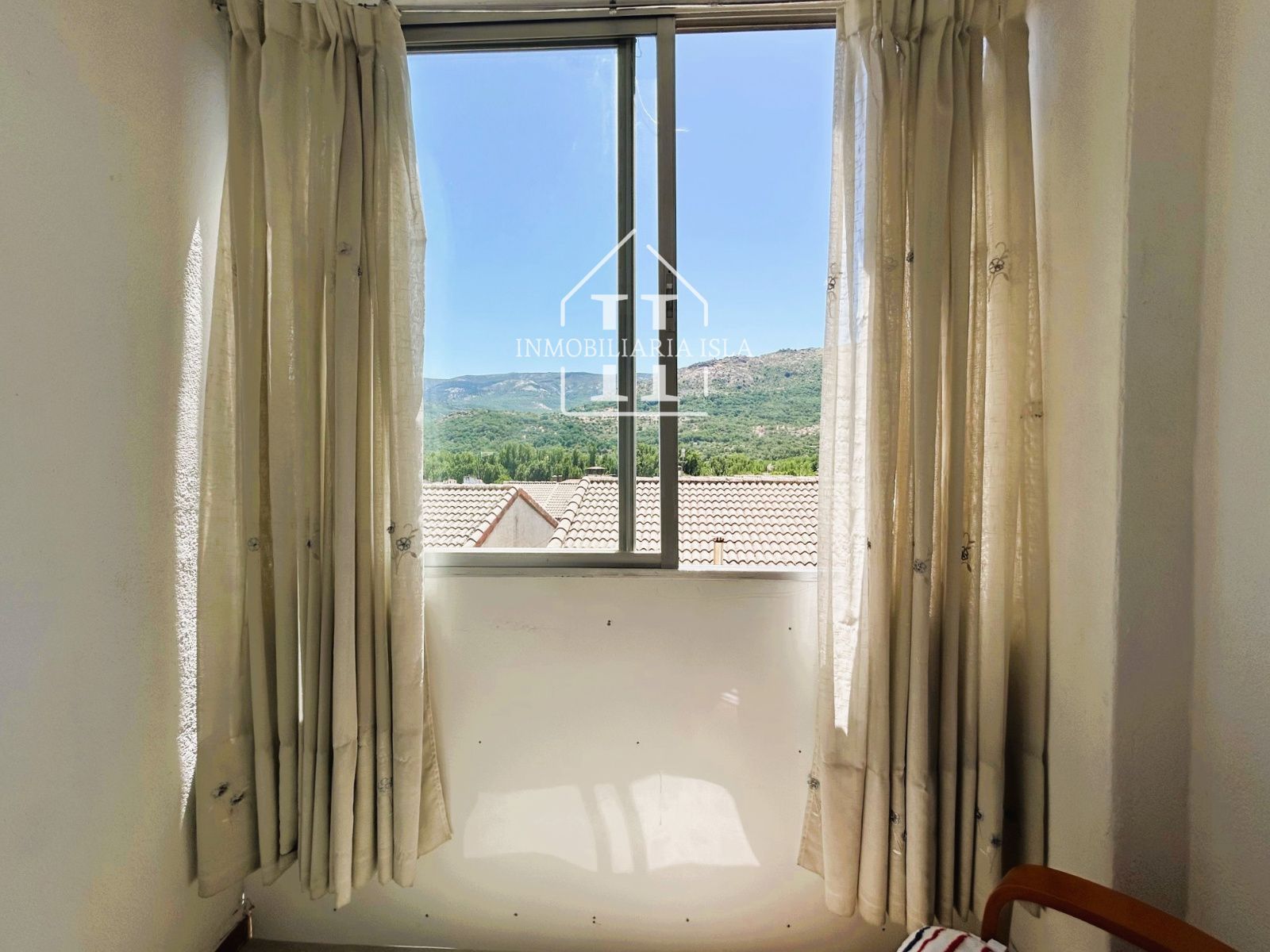 pisos en navaluenga ·  69900€