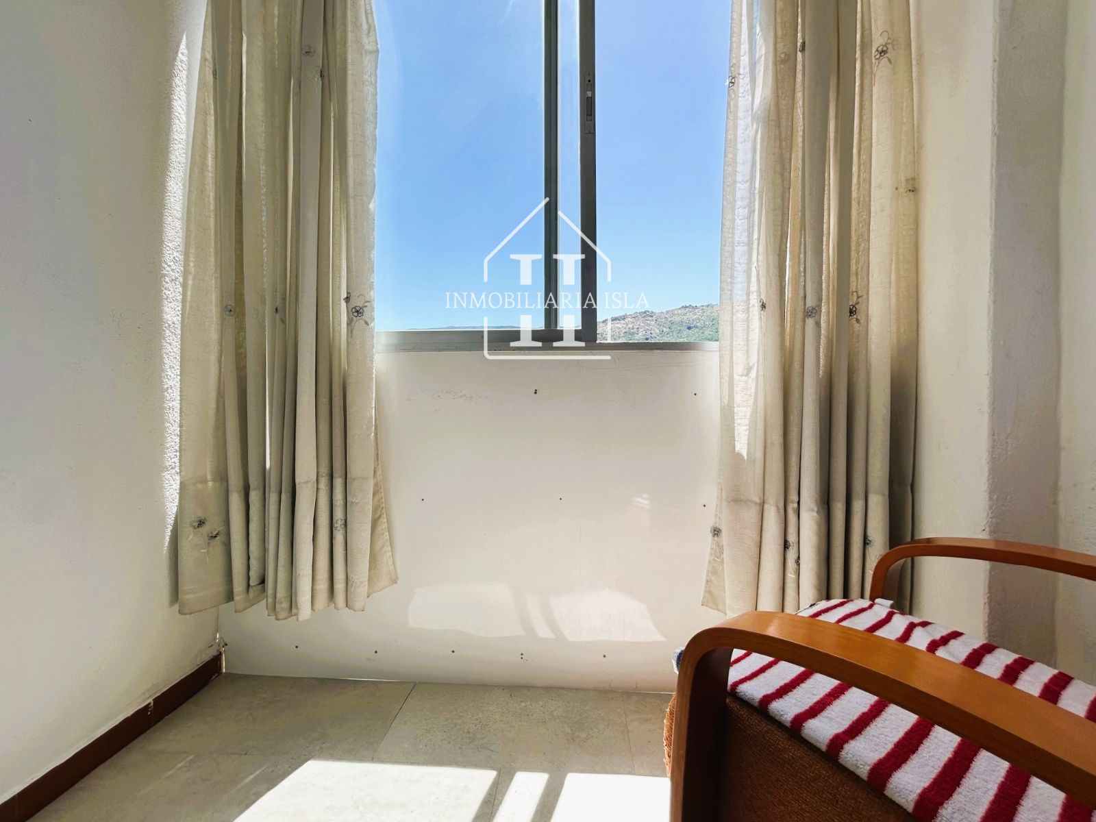pisos en navaluenga ·  69900€