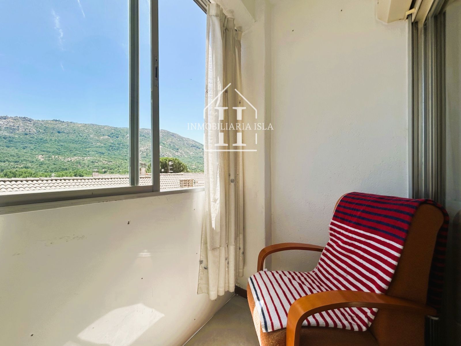pisos en navaluenga ·  69900€