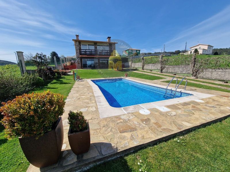 Chalet Independiente en venta Valdoviño, A Coruña. Ref: 12959. AM Inmobiliaria Galicia