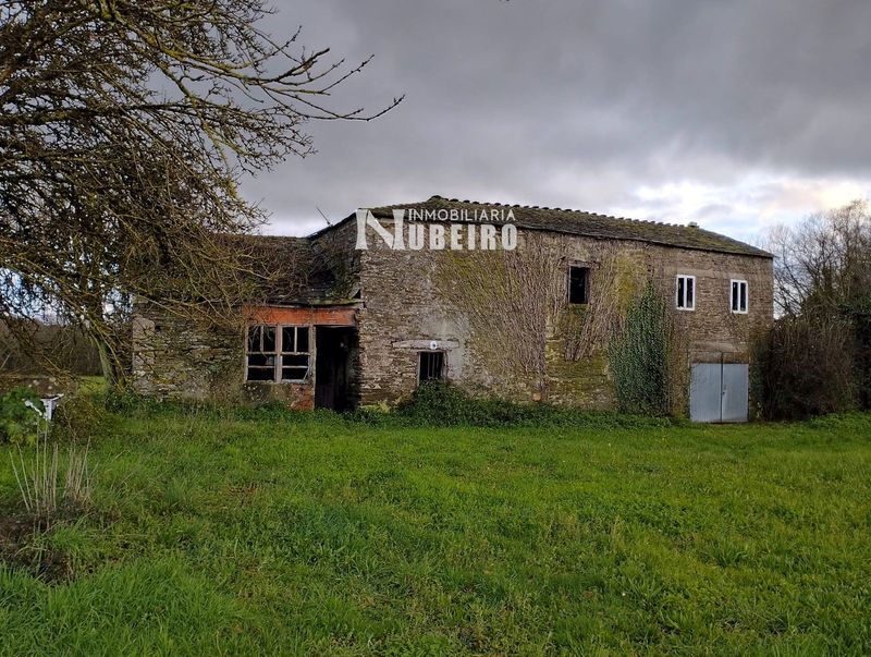 Casa en venta Outeiro de Rei, Lugo. Ref: 1177. Inmobiliaria Nubeiro
