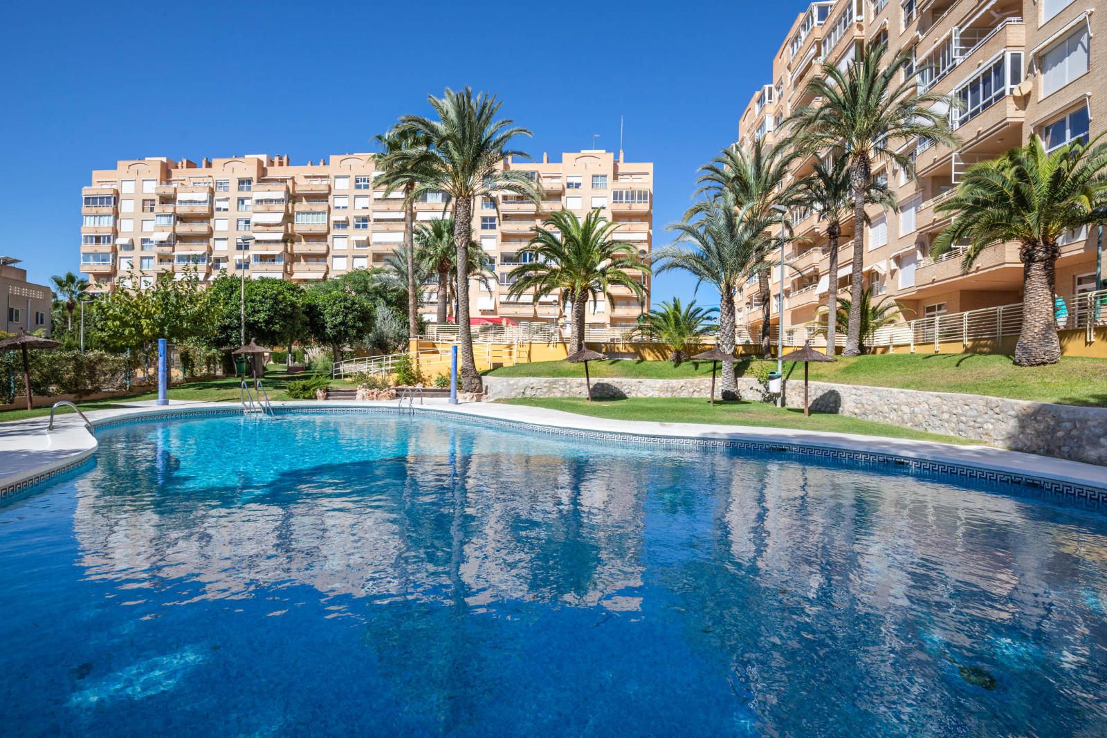 Piso en venta en Avda de la Almadraba
