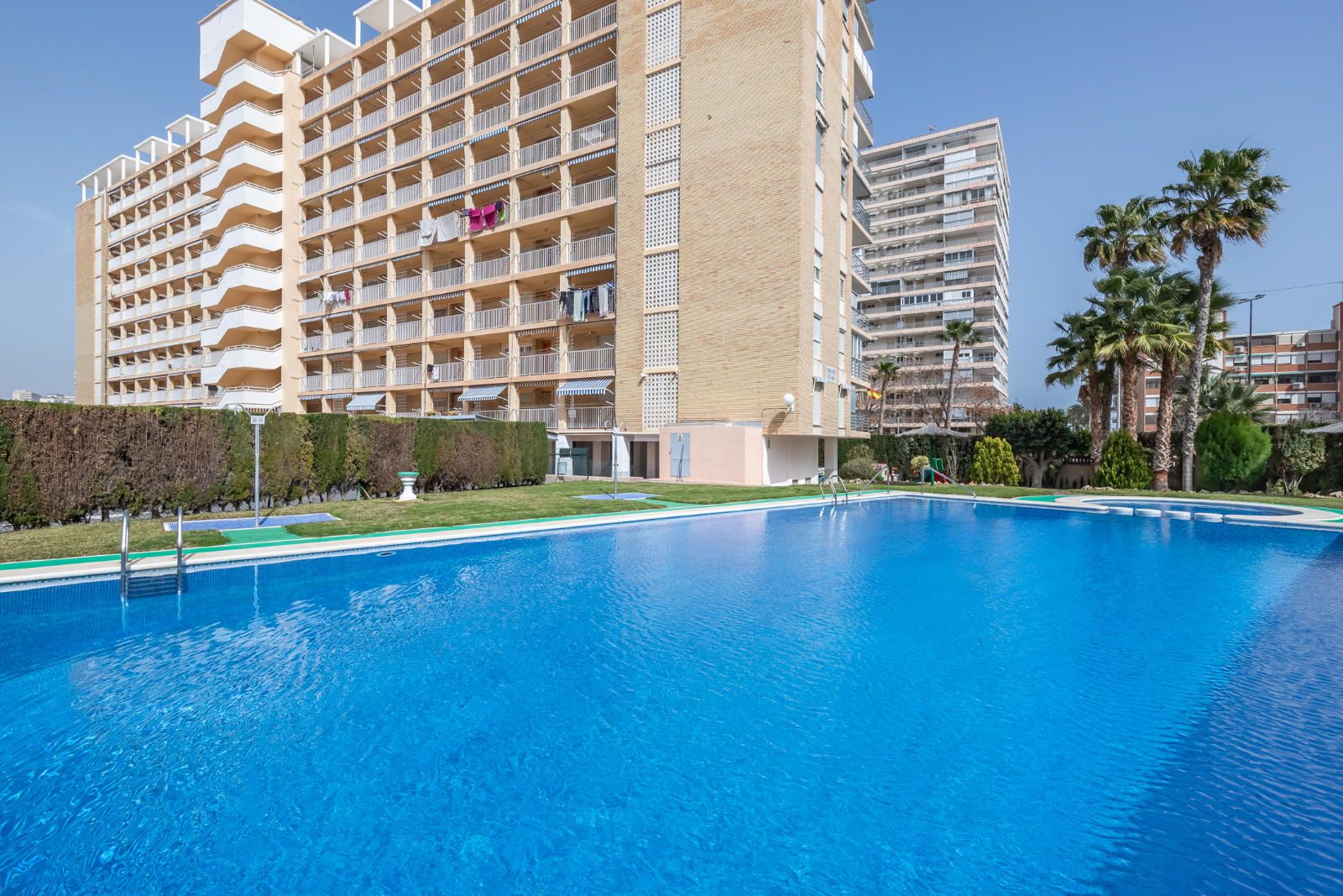 Piso zum Verkauf in Avenida Costa Blanca