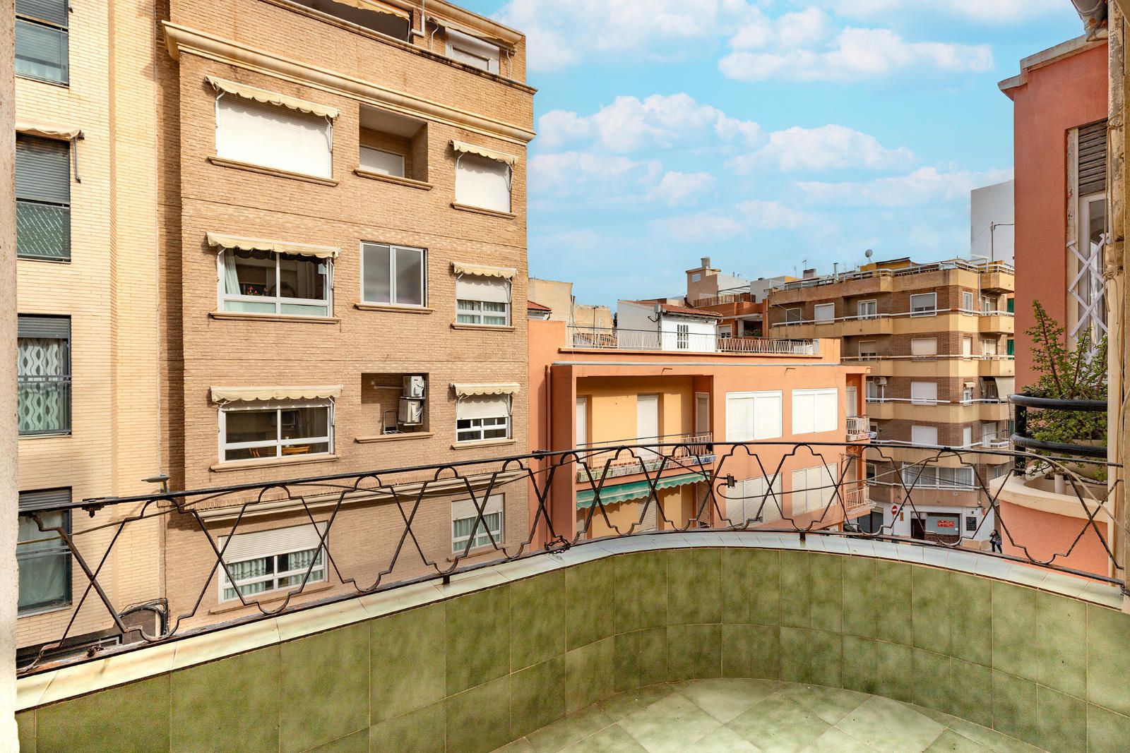 Piso zum Verkauf in Calle Maestro Barbieri