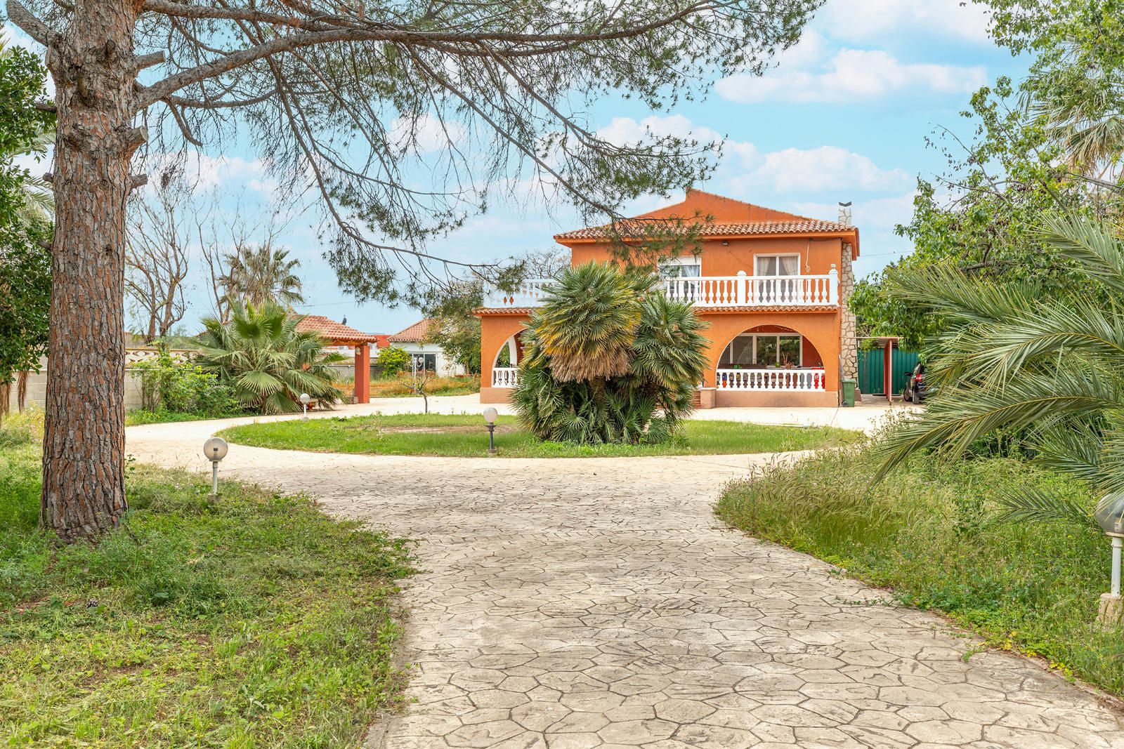 Chalets Independient en venta en Calle Migjorn