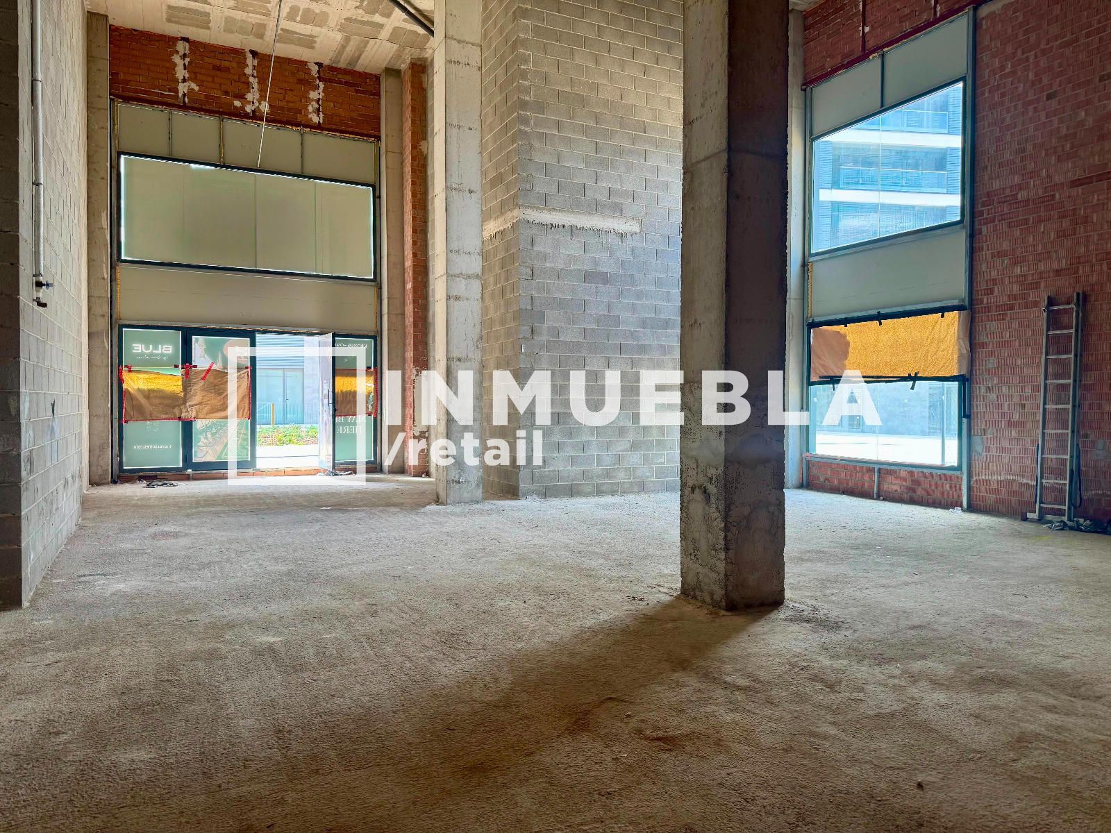 Comercial Premise for rent Badalona, Barcelona. Ref: 2387. Inmuebla Retail