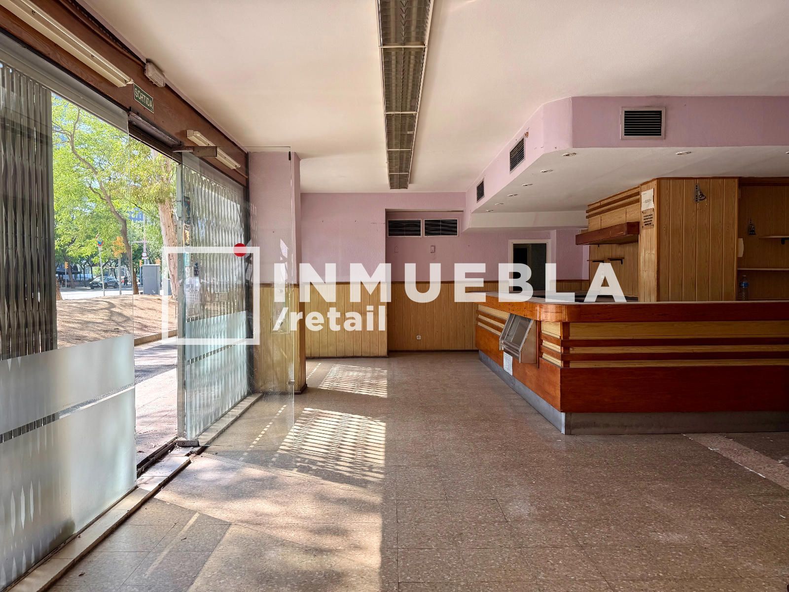 Comercial Premise for rent Barcelona. Ref: 2426. Inmuebla Retail