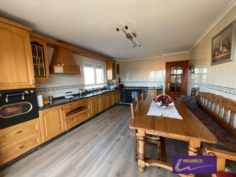 Casa en venta Santovenia De La Valdoncina, León. Ref: 1873. Insureco León