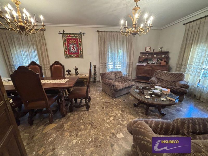 Casa en venta Villaturiel, León. Ref: 2198. Insureco León