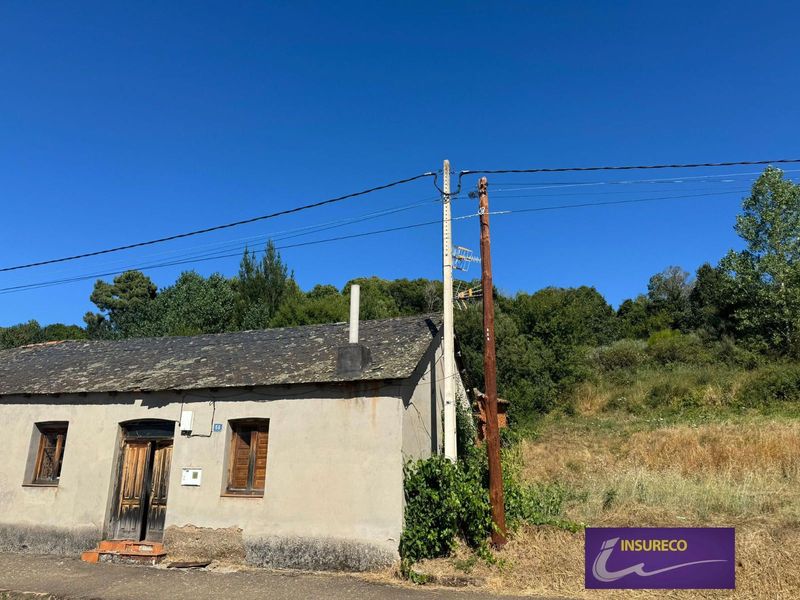 Casa en venta Villamejil, León. Ref: 2215. Insureco León