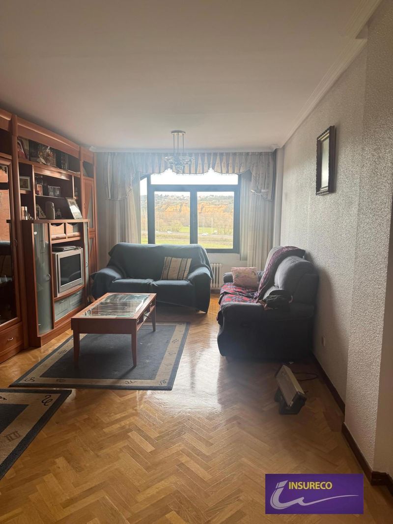 Flat for rent León. Ref: 2357. Insureco León