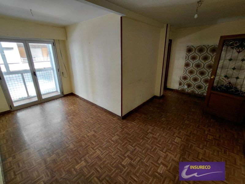 Flat for sale León. Ref: 2402. Insureco León
