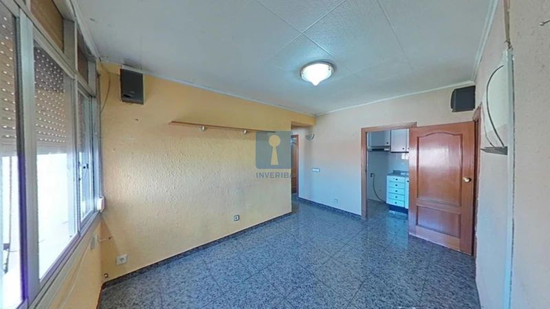 Piso en venta Cornellà de Llobregat, Barcelona. Ref: 5183. Inveriba