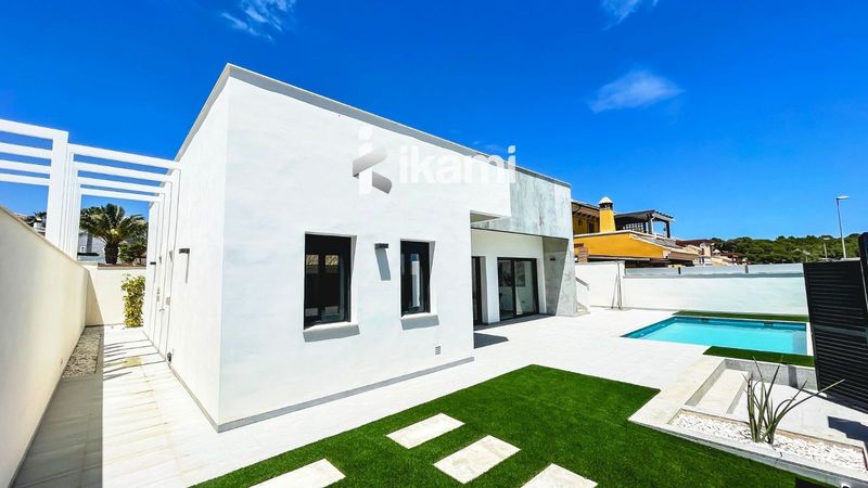 Xalet Independent en venda Pinar De Campoverde, Alicante. Ref: 1679. IKAMI ESPAÑA