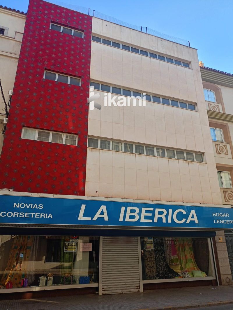 Edificio Singular en venta La Línea de la Concepción, Cádiz. Ref: 2018. IKAMI ESPAÑA