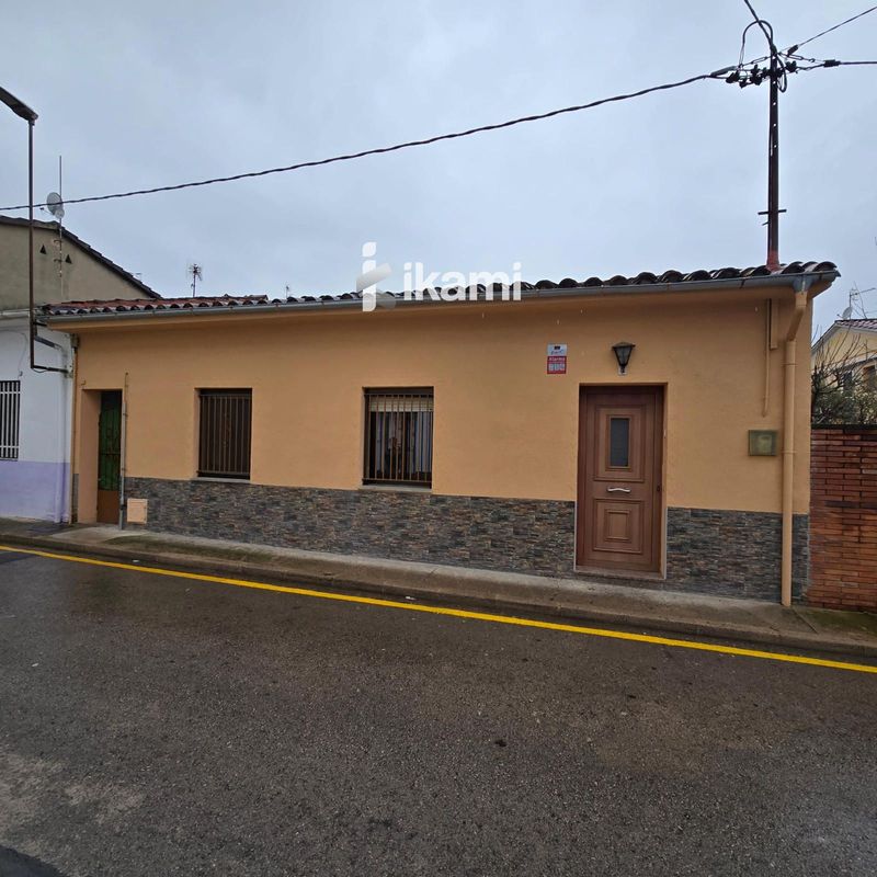 House for sale Olot, Girona. Ref: 2824. IKAMI ESPAÑA