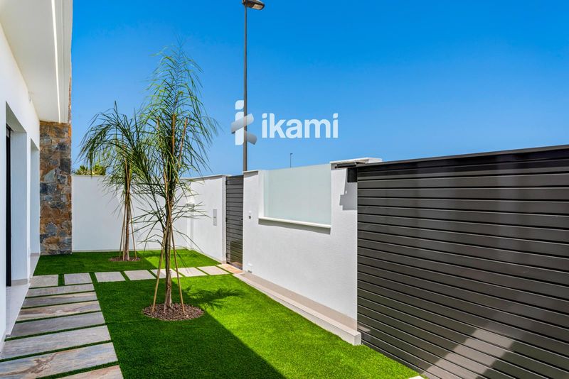 Townhouse for sale Los Alcazares, Murcia. Ref: 3237. IKAMI ESPAÑA