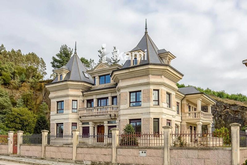 Chalet Independiente en venta Navia, Asturias. Ref: 3300. IKAMI ESPAÑA