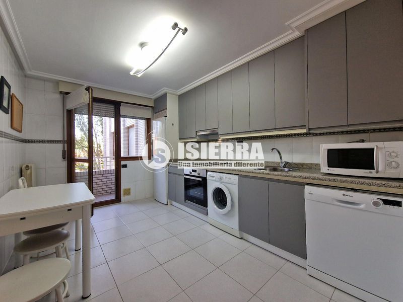 Piso en alquiler Logroño, La Rioja. Ref: 1074. ISIERRA inmobiliaria