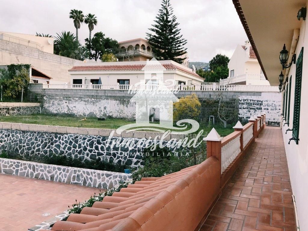 Venta de casa en Arona