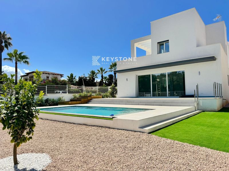 House for sale Sant Llorenç Des Cardassar, Baleares. Ref: 3283. Keystone Real Estate & Yachts